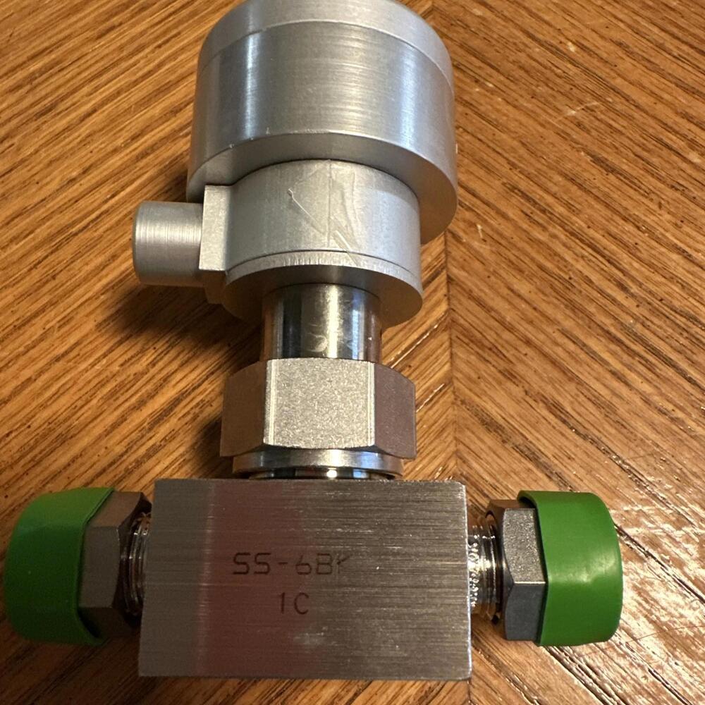 1pcs NEW  Swagelok  SS-6BK-1C  Bellows sealed valve  DHL shipping Nupro
